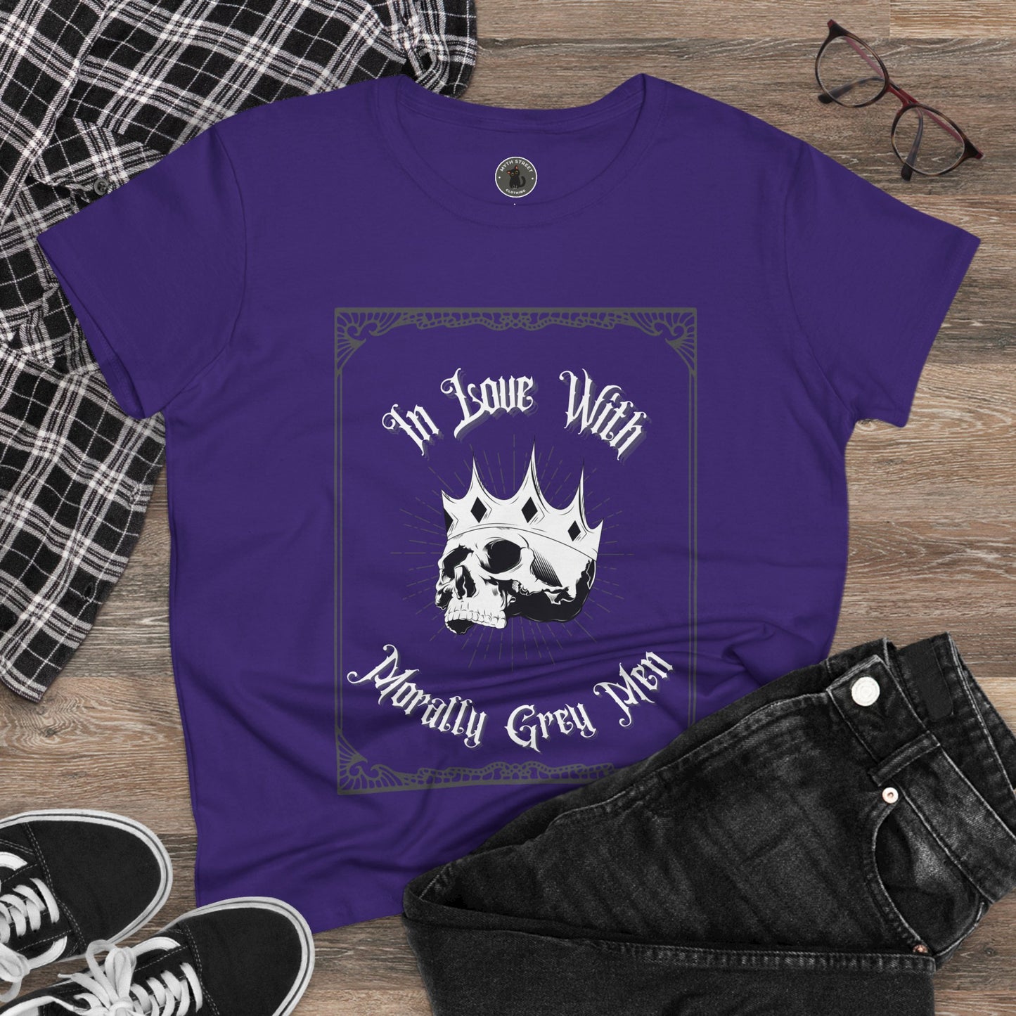 In Love with Morally Grey Men - Dark Romance Novel Cotton Bookworm Shirt for Women